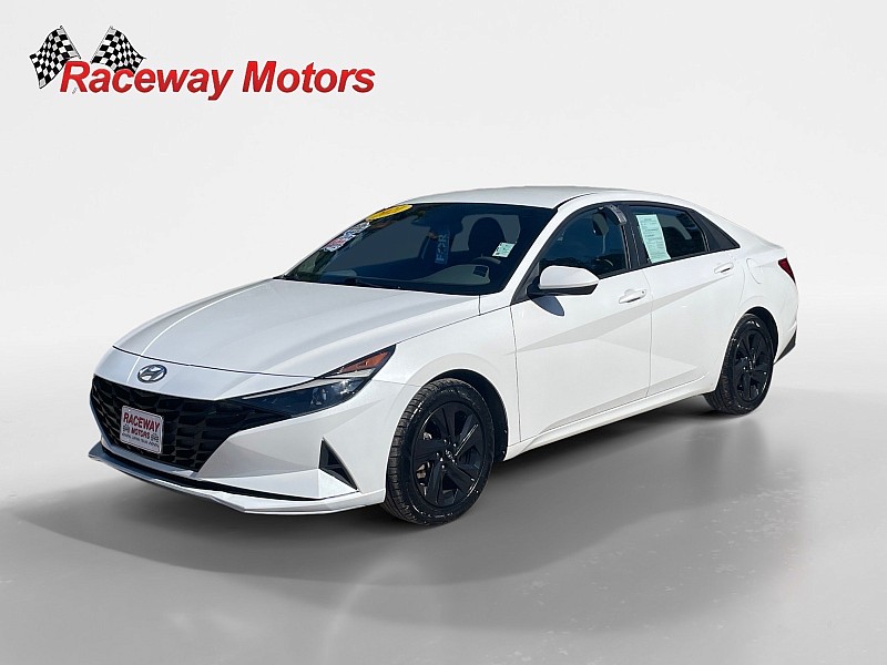 2021 Hyundai Elantra SEL's photo