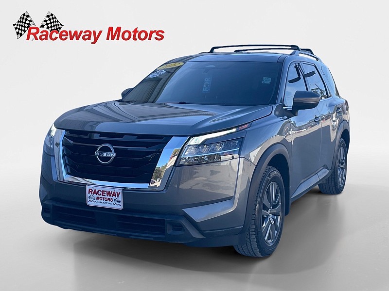 2022 Nissan Pathfinder SV's photo