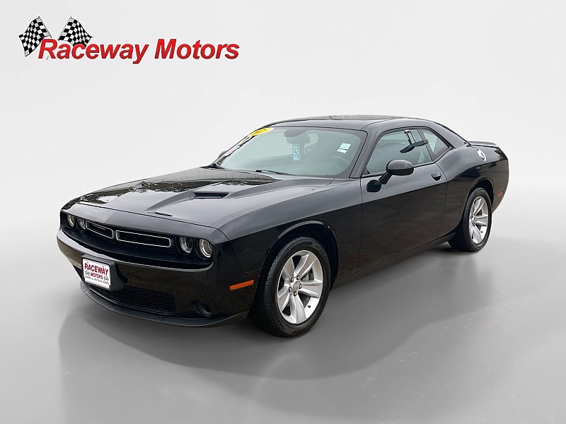 2023 Dodge Challenger SXT's photo