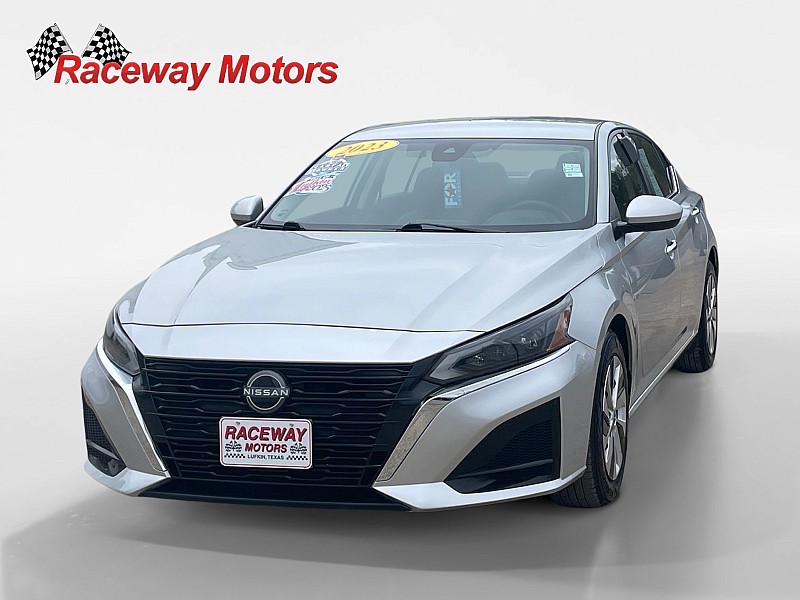 2023 Nissan Altima S's photo