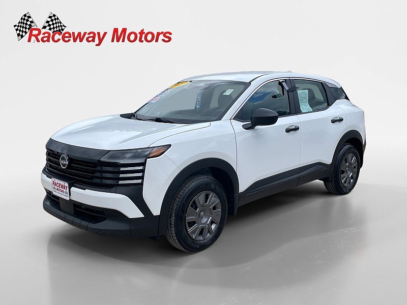 2025 Nissan Kicks S AWD's photo