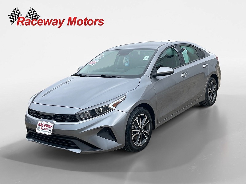 2024 Kia Forte LXS AT's photo