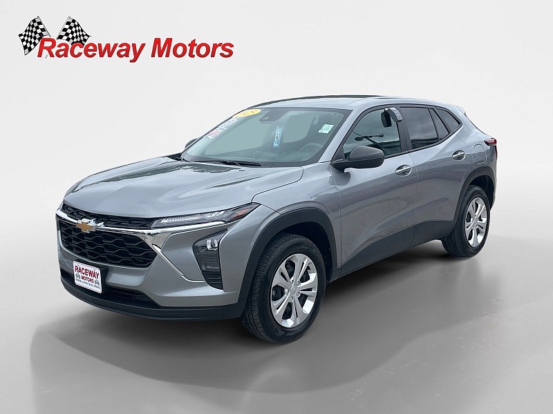 2025 Chevrolet Trax LS's photo